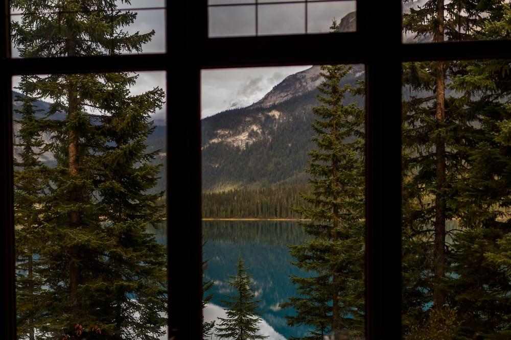 Emerald Lake Lodge Field Exterior foto