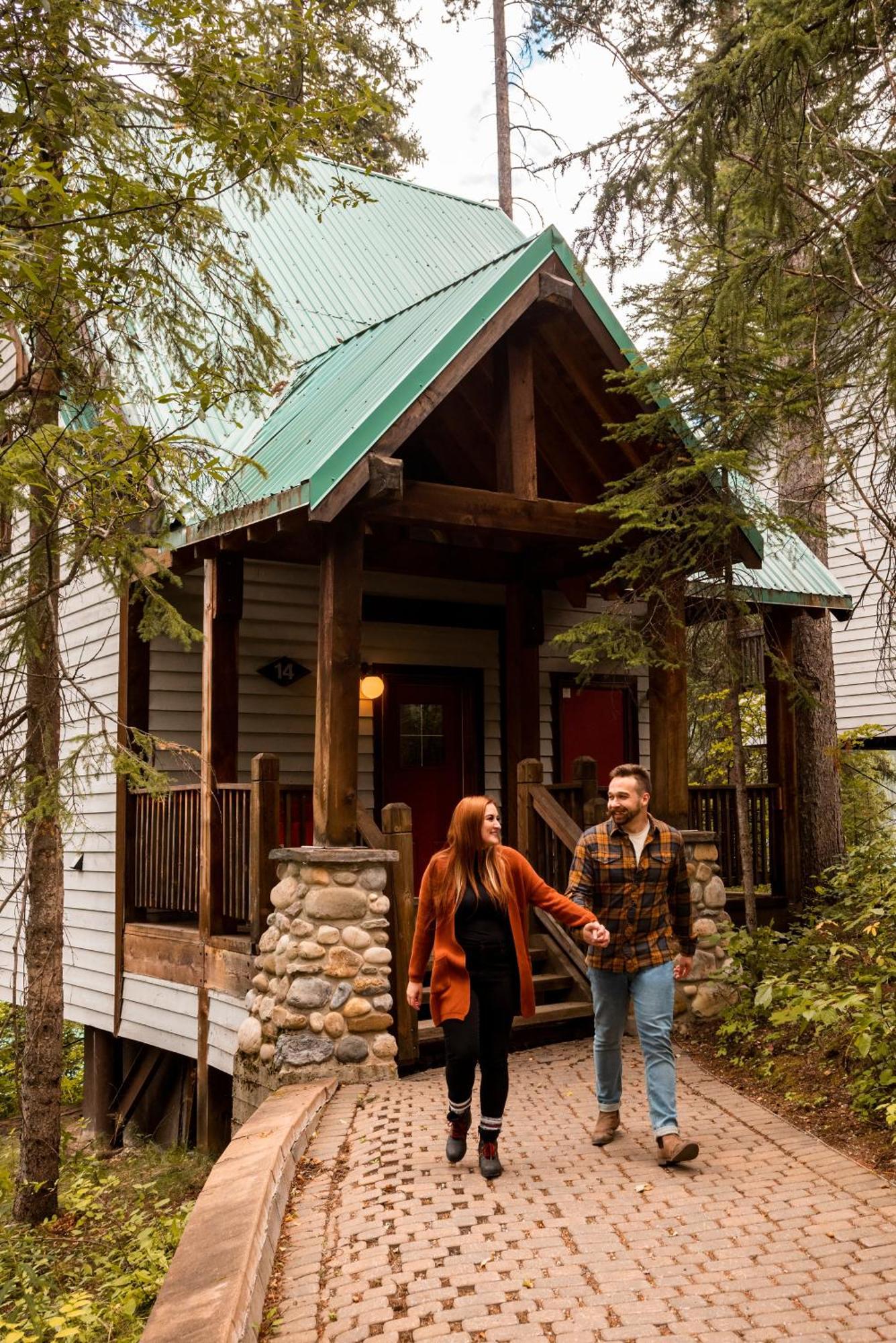 Emerald Lake Lodge Field Exterior foto