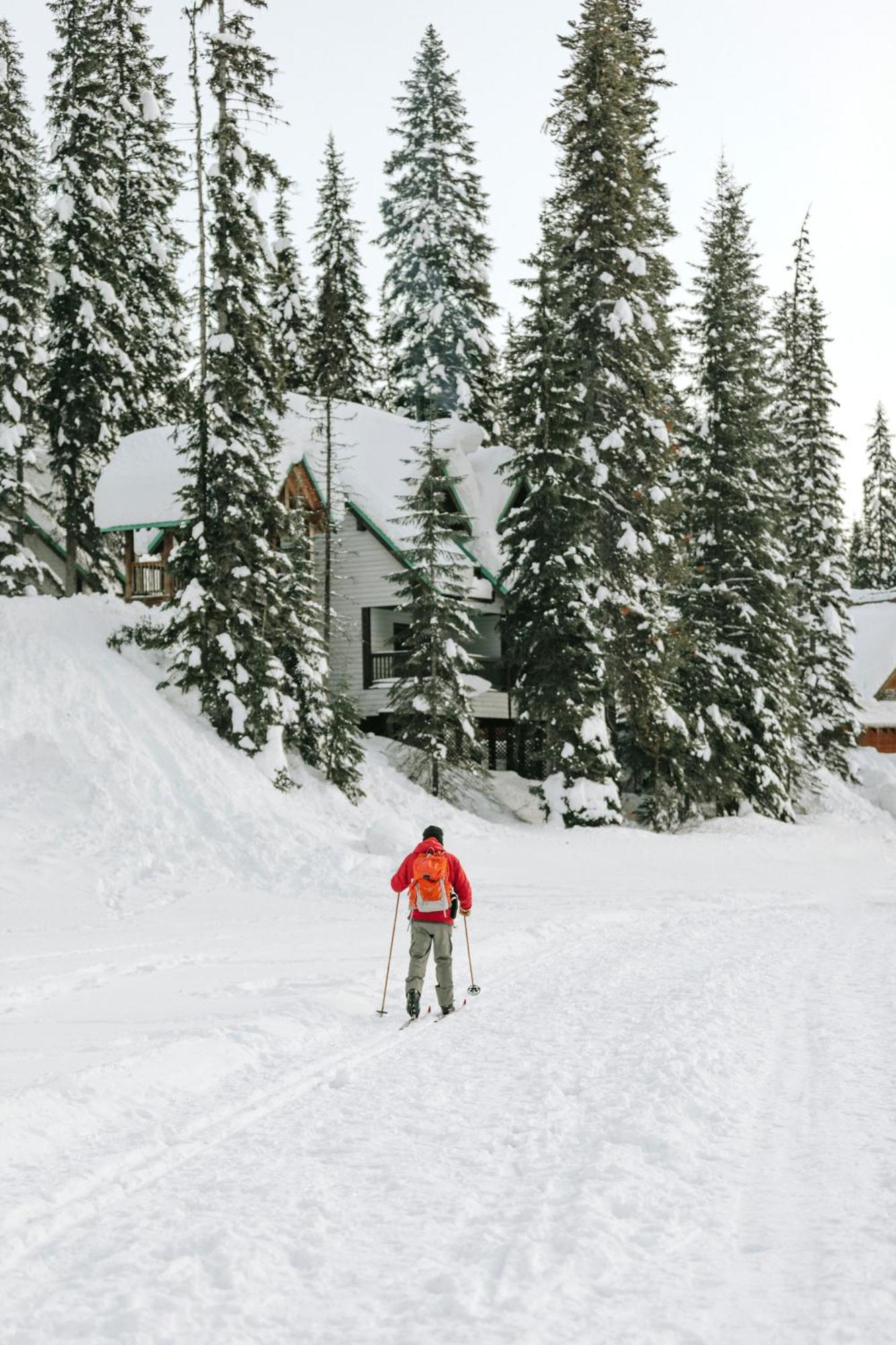 Emerald Lake Lodge Field Exterior foto