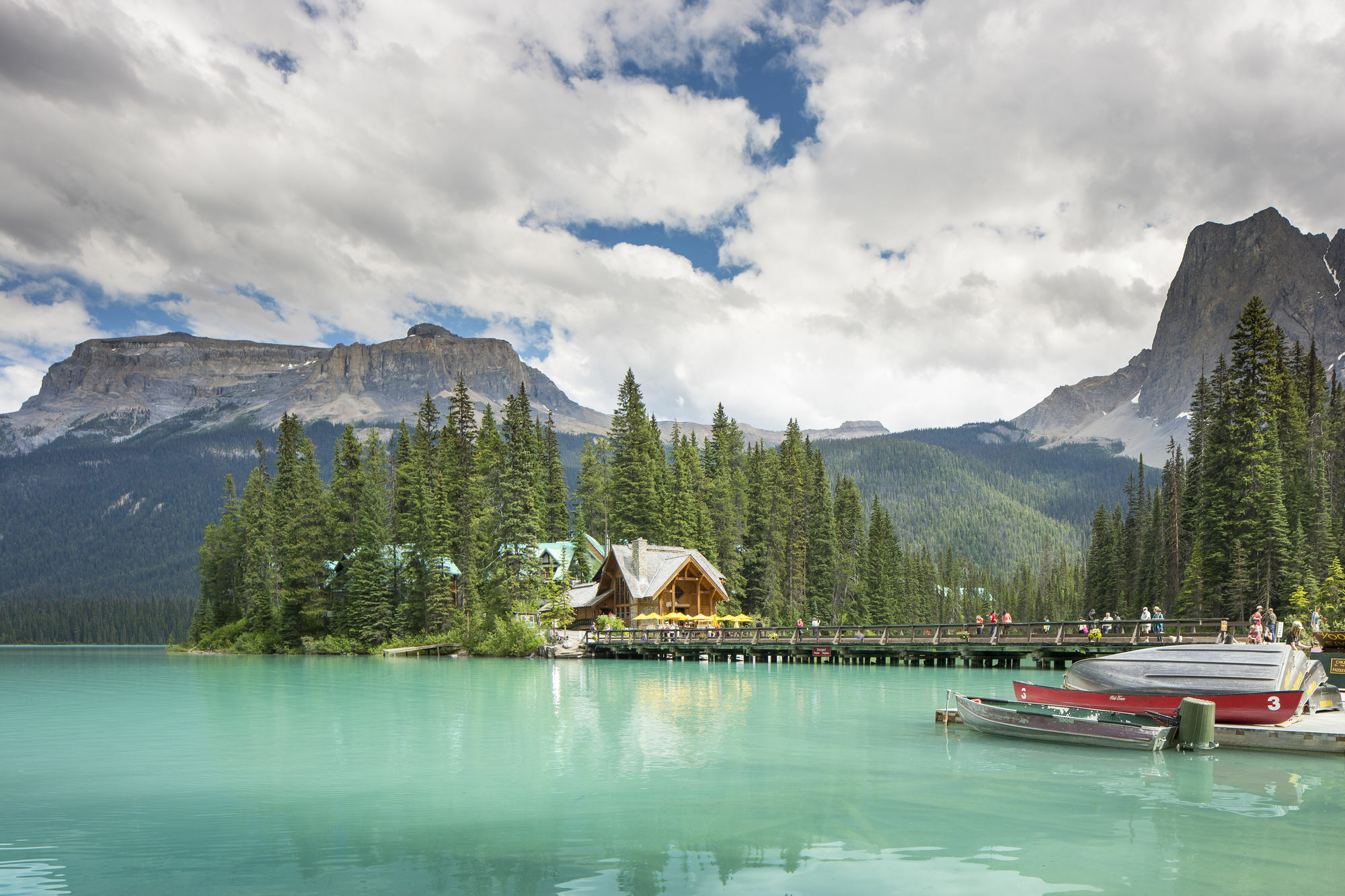 Emerald Lake Lodge Field Exterior foto